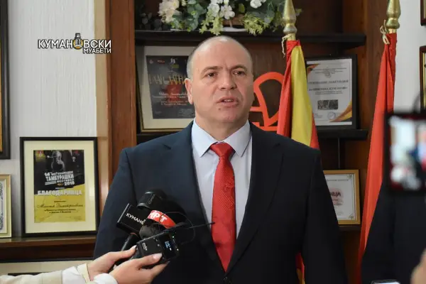 Димитриевски: Опозицијата се обидува да „лови“ политички поени, нема злоупотреба на деца (ВИДЕО)