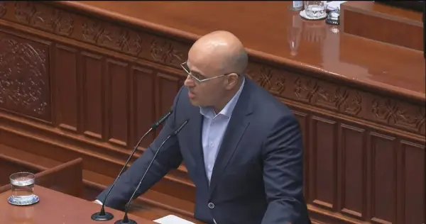 Ковачевски до Хоџа: Колку од европскиот заем е реализиран во општините и кои се пеналите за доцнење?