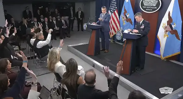 Шефот на Пентагон, Хегсет: Иран молеше за примирје (ВИДЕО)