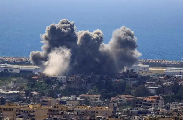 Иран ги предупредува САД: Не може да има прекин на огнот, а вашиот сојузник да прави масакр