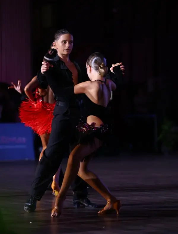 Македонските танчери со одлични резултати во Солун