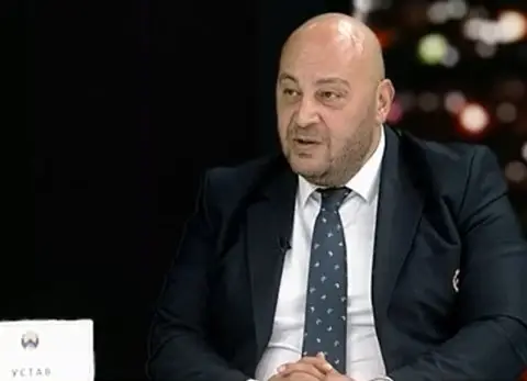 Костадиновски: Нека бидат спокојни граѓаните, никој нема да го чепне албанскиот јазик