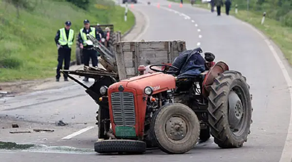Трактор излетал во речно корито, возачот почина во Скопје