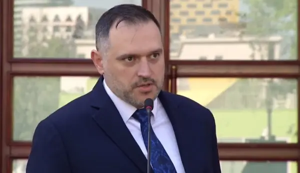 Албанија го отвора патот за производство на бродови и борбени беспилотни летала 