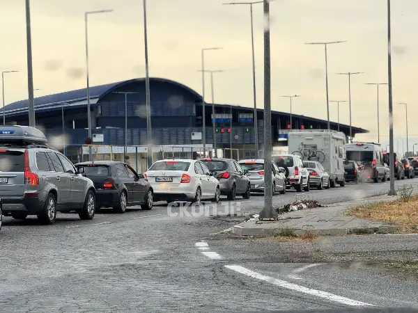 Над 9.000 граѓани излегле преку Табановце, речиси исти број отишле за Грција: продолжениот викенд ја празни Македонија