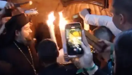 Во Ерусалим се појави Благодатниот оган