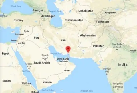 Кинески супертанкери минаа низ Ормуската Теснина