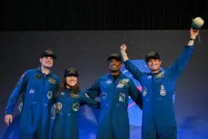 ВИДЕО | Прво обраќање на астронаутите од Артемис 2: „Не беше лесно да се биде на повеќе од 320.000 километри од дома“