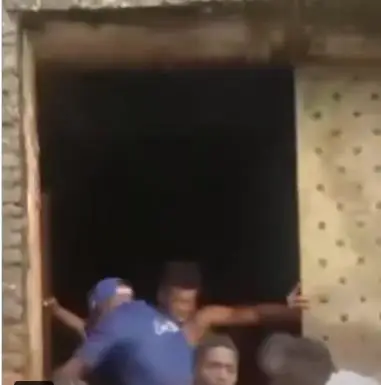 Хаос на туристичка атракција: Во стампедо најмалку 30 загинаа