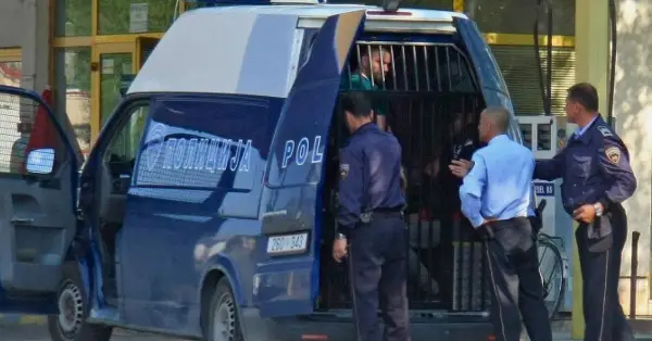 Уапсени пет возачи за безобѕирно возење: двајца возеле без возачка дозвола, други двајца со активна забрана за управување возило