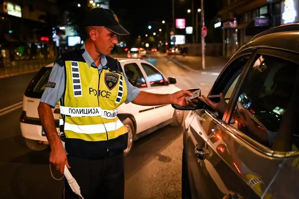 Приведени 12 возачи за безобѕирно управување возило – 10 возеле без дозвола, а двајца под дејство на алкохол