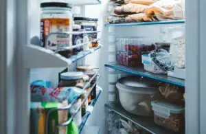 Остатоци од велигденската трпеза – колку долго навистина може да стојат во фрижидер?