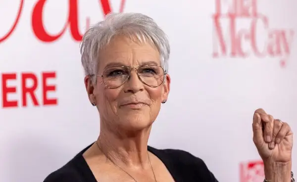 Џејми Ли Кертис го слави поразот на Орбан: Денеска сум горда на своето унгарско потекло