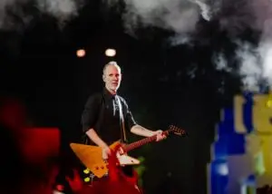 ВИДЕО | Гитаристот на „Ноу Даут“ дијагностициран со Паркинсонова болест: „Секој ден е борба““