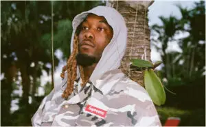 ВИДЕО | Раперот Офсет настапи во инвалидска количка шест дена по пукањето