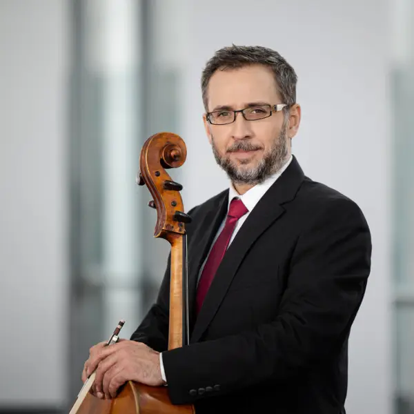 „Симфониски хоризонти“ со Сихана Бадивуку и Паскал Краповски во Филхармонија