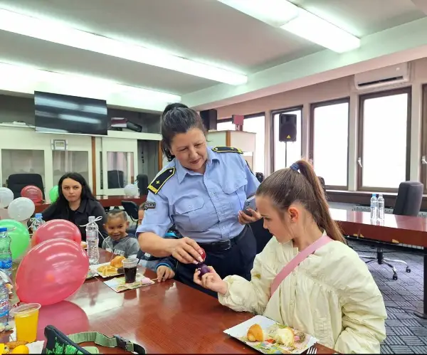 Деца од различни заедници во Куманово заеднички го одбележаа Велигден (ФОТО)