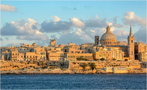 Пет земји од ЕУ каде работниците се под најголем стрес: Имаат долги лета, прекрасни плажи, но и најнезадоволни вработени