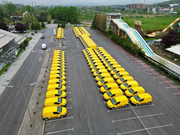 Николоски: Набавивме вкупно 100 товарни возила за нормално функционирање на Македонска пошта