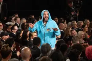 Има милиони, а јаде остатоци, купува на бувјак и не вози автомобил – како живее еден од најбогатите холивудски глумци