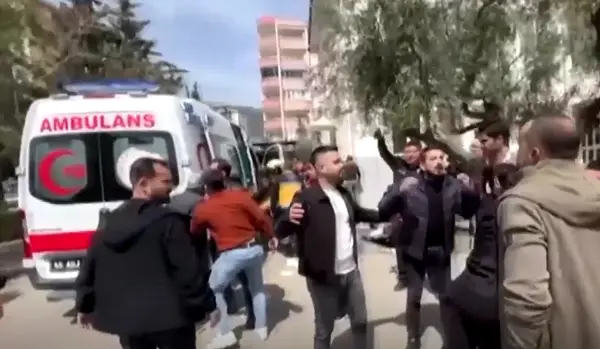 Чифчи: Девет лица, меѓу кои осум деца, се убиени во средното училиште во турската покраина Кахраманмарас