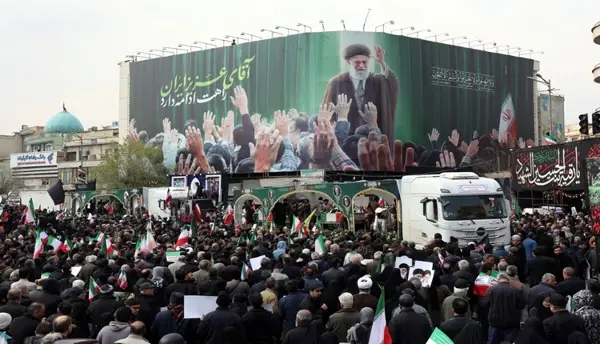 Дури 26 милиони Иранци се пријавиле за доброволци во воена служба