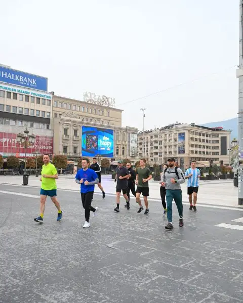 Муцунски и Прево на утринско трчање низ Скопје