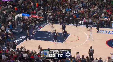 Голден Стејт ги победи Клиперс во плејинот на НБА