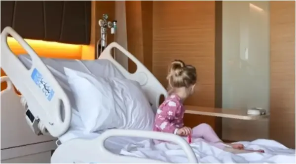 Девојче (3) имало болки во ногата, а зад сè се криела страшна дијагноза: Лекарите вакво нешто не паметат во своите кариери!