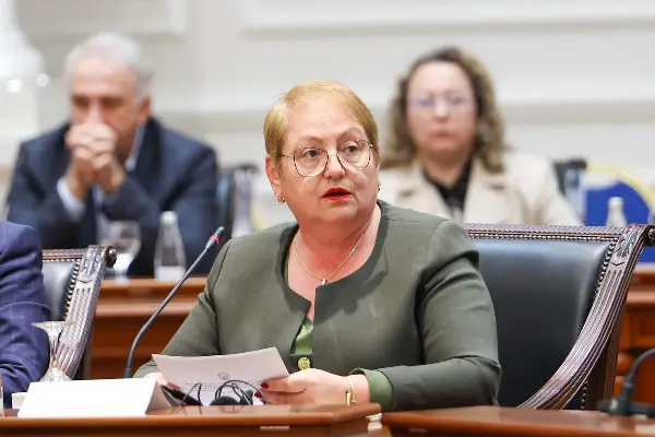 ПО ГОДИНА ИПОЛ ДЕБАТА ИМА КОНСЕНЗУС ЗА ЗАКОНИТЕ ЗА ОБРАЗОВАНИЕ Сите забелешки на академската фела се вградени во текстот