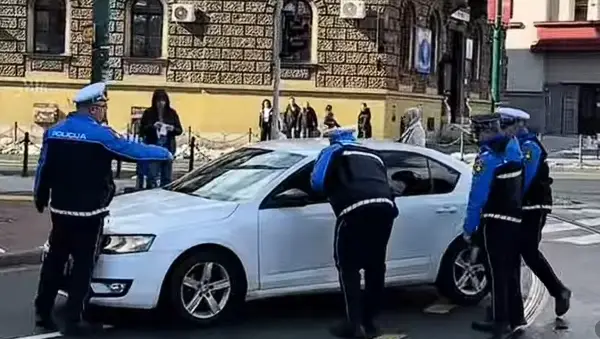 Во Сараево евакуирани два трговски центра поради дојава за поставени бомби