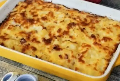 Мусака со сланина и сирење