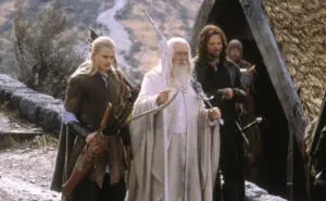 Откриена е актерската екипа за новиот филм „Господарот на прстените“ – еве кој ќе го глуми Арагорн