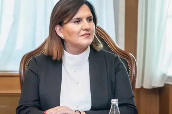 Сертификат кој бил добиен со фалсификат беше презентиран денеска како доказ во судскиот процес против Димитровска