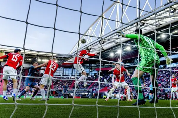 КЛ: Рајо Ваљекано, Кристал Палас, Стразбур и Шахтјор полуфиналисти