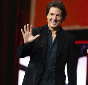 Том Круз се враќа како Маверик во „Топ Ган 3“