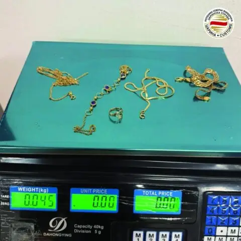 Царина во две недели спречи четири обиди за криумчарење злато