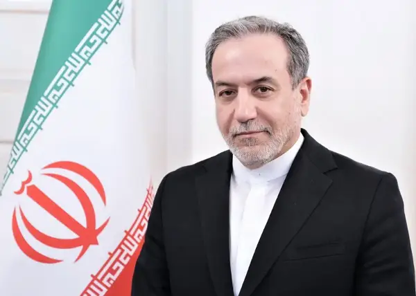 Иран: Ормускиот теснец е „целосно отворен“