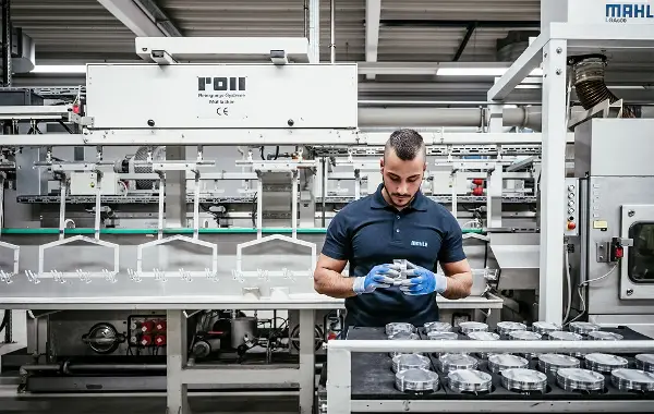 Германскиот гигант се закани: „Ако ЕУ ги забрани SUS моторите, ќе ги затвориме фабриките“