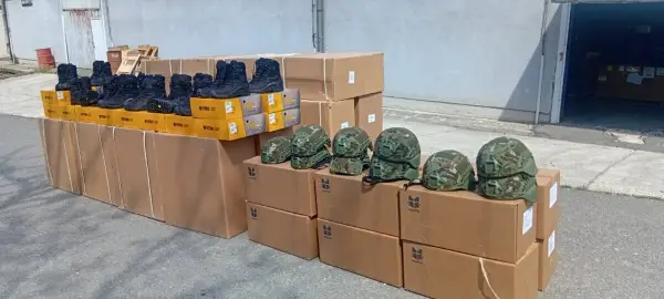 Армијата се поднови со шлемови и чизми!