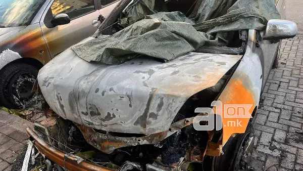 МВР: Едно лице е повредено во пожар на автомобили и сува трева на скопското Кале