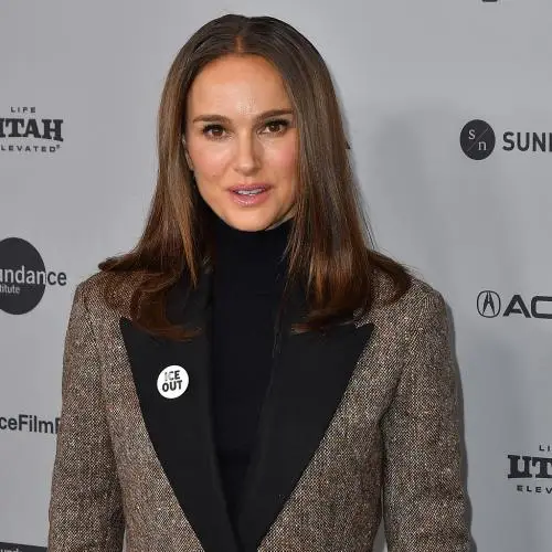  Натали Портман е бремена- го чека третото дете со својот партнер Танги