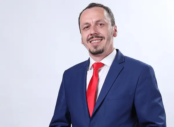 Отфрлена тужбата на Заев против Петрушевски 