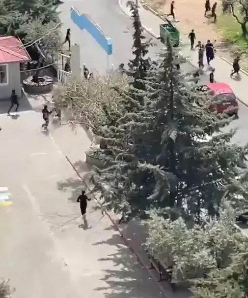 Почина уште едно лице од масакрот во училиште во Турција