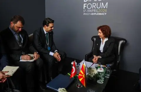 Средба на Сиљановска-Давкова во Анталија со претседателот на ТИКА, Ерен