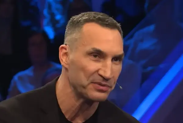 Двајца убиени и пет повредени меѓу кои и дете во пукотница во Киев, соопшти градоначалникот Кличко