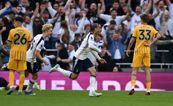 Тотенхем остана без победата во 95-та минута