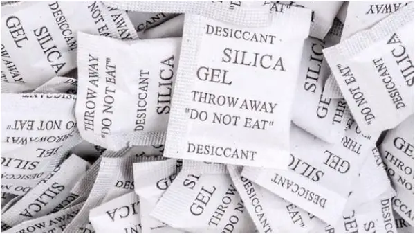 Никако немојте да ги фрлате: Еве за што служат топчињата што ги добивате во облека