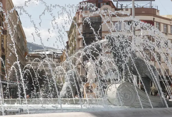 Најстудено изутринава во Берово минус еден степен, највисока температура во Скопје и Велес – осум степени