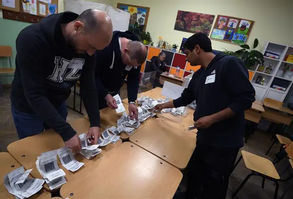 ПАРЛАМЕНТАРНИ ИЗБОРИ ВО БУГАРИЈА Во изборната трка учествуваат 24 политички партии и коалиции